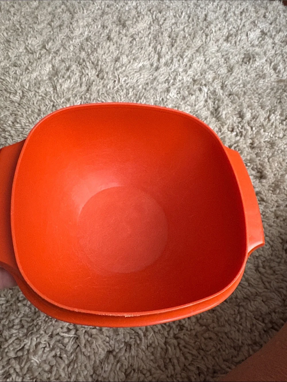 Tupperware Vintage Harvest Orange Servalier bowl with Snap-On Lid Number 838-16